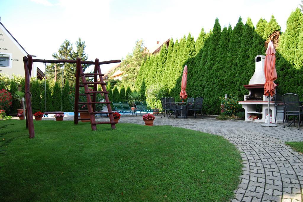 Hotel Barackvirág Panzió Tihany Exterior foto